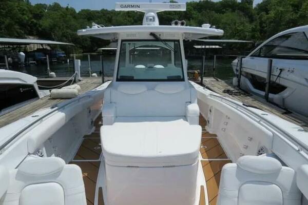 39ft HCB Yacht For Sale