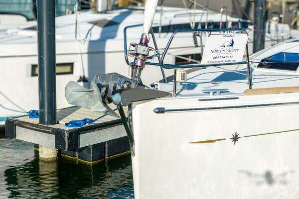 Jeanneau 439 Yacht For Sale