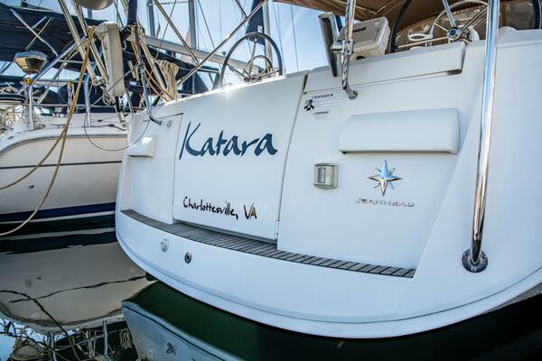 43ft Jeanneau Yacht For Sale