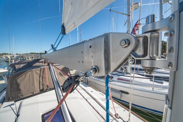 43ft Jeanneau Yacht For Sale