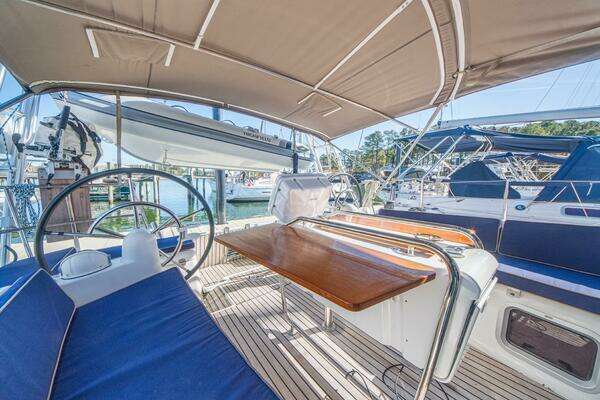Jeanneau 439 Yacht For Sale