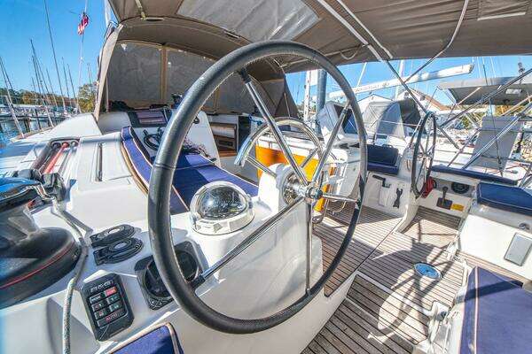 Jeanneau 439 Yacht For Sale