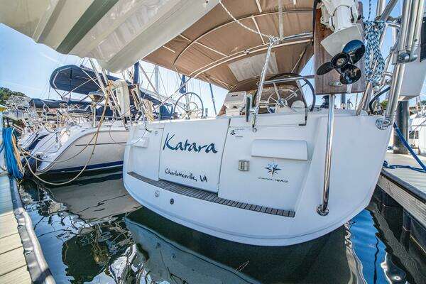 Jeanneau 439 Yacht For Sale