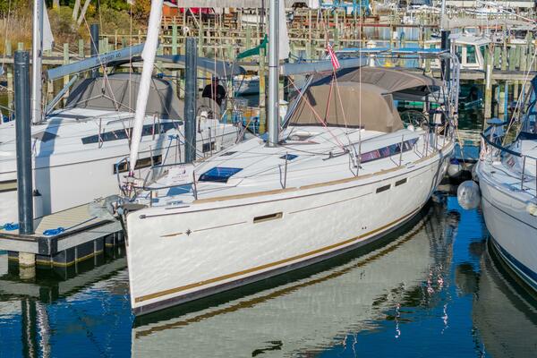 43ft Jeanneau Yacht For Sale