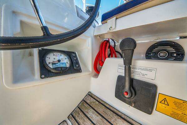 Jeanneau 439 Yacht For Sale