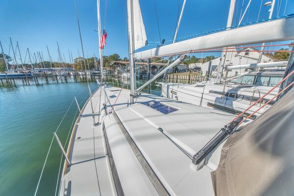 43ft Jeanneau Yacht For Sale