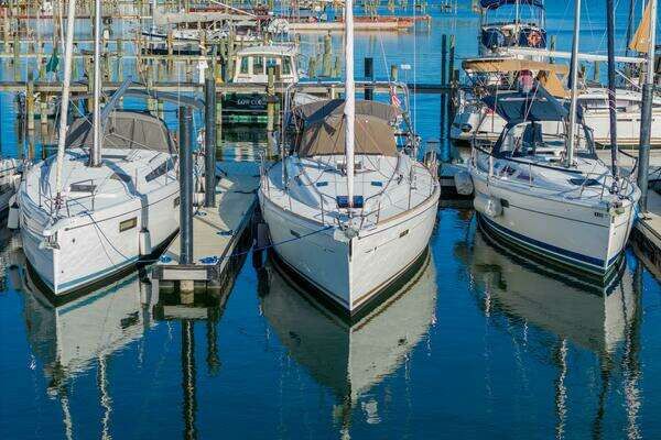 Jeanneau 439 Yacht For Sale