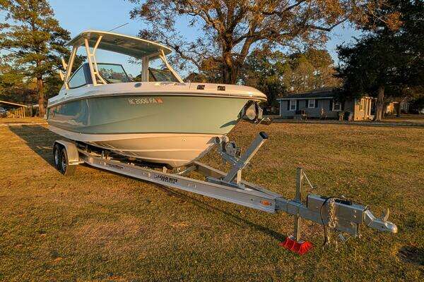 2023 Boston Whaler 24