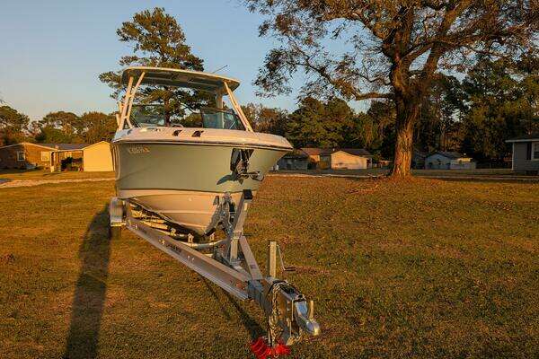 2023 Boston Whaler 24