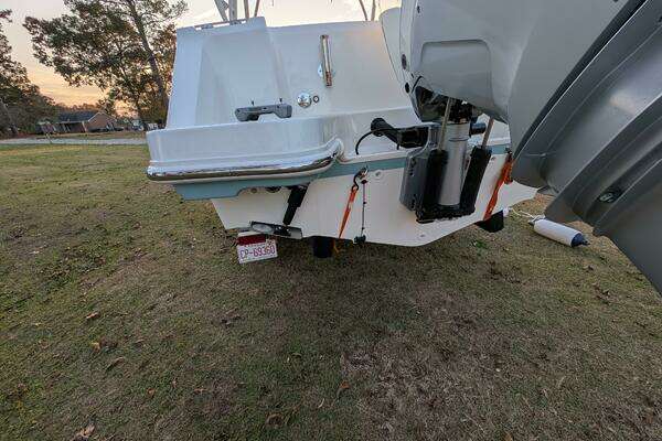 2023 Boston Whaler 24
