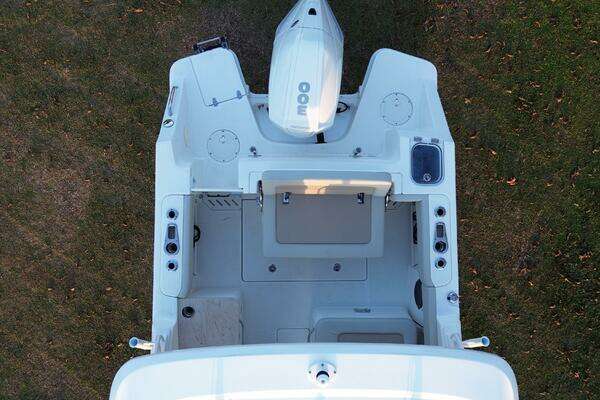 2023 Boston Whaler 24