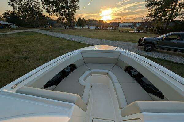 2023 Boston Whaler 24