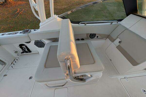 2023 Boston Whaler 24