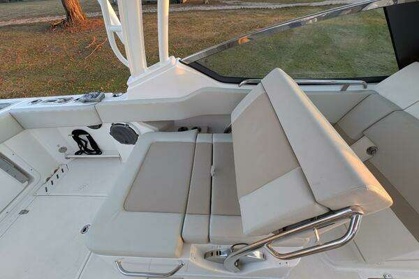 2023 Boston Whaler 24