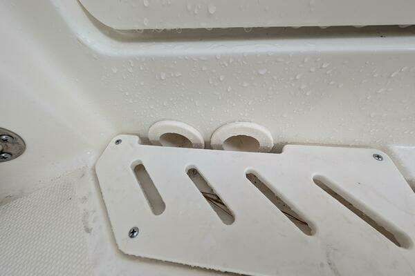 2023 Boston Whaler 24