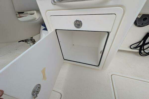 2023 Boston Whaler 24