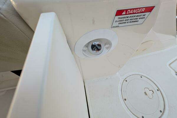 2023 Boston Whaler 24