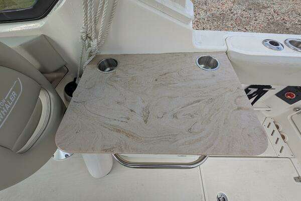 2023 Boston Whaler 24