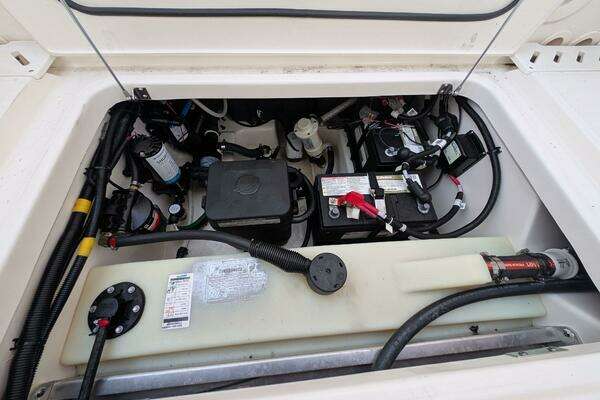 2023 Boston Whaler 24