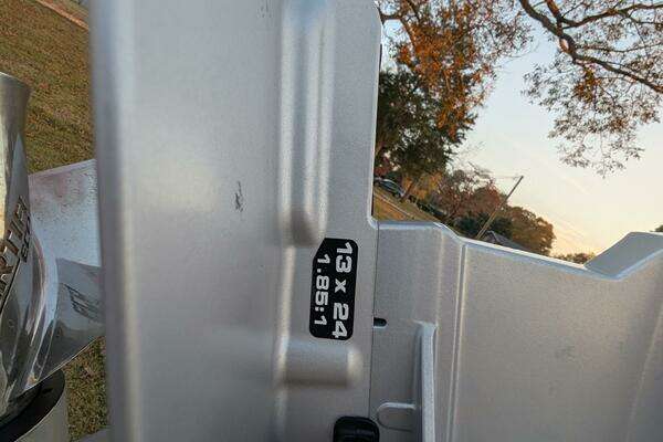 2023 Boston Whaler 24