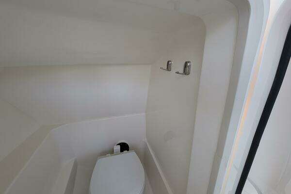 2023 Boston Whaler 24