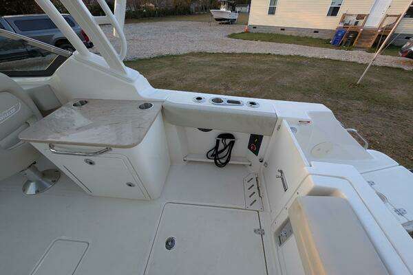 2023 Boston Whaler 24