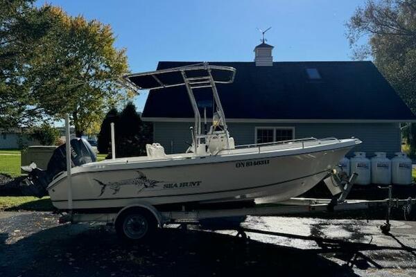 18ft Sea Hunt Yacht For Sale