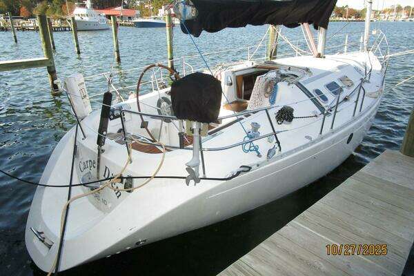 Photo of the 1992 Beneteau 38s5 "Carpe Diem"