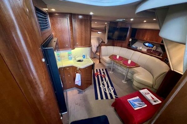 16 Partner Ship 2003 Cruisers 3772 Salon 1 Medium