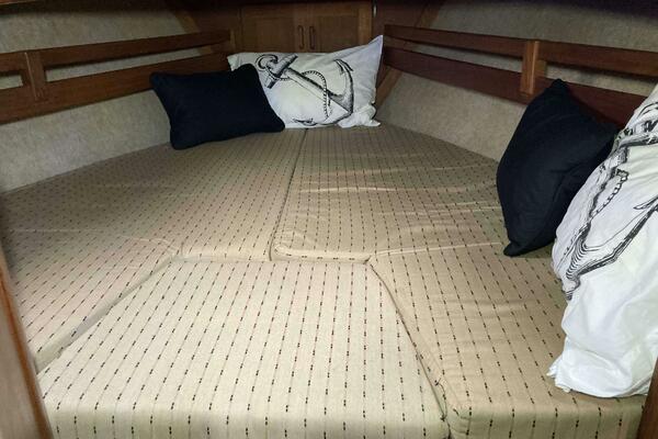 34ft Pacific Seacraft Yacht For Sale