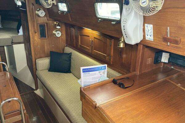 Photo of the 1990 Pacific Seacraft 34 Voyager