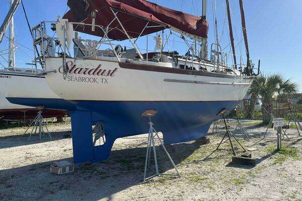 Photo of the 1990 Pacific Seacraft 34 Voyager