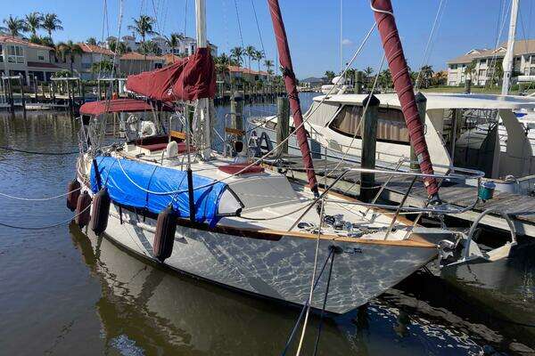 Photo of the 1990 Pacific Seacraft 34 Voyager