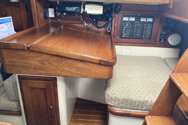 34ft Pacific Seacraft Yacht For Sale