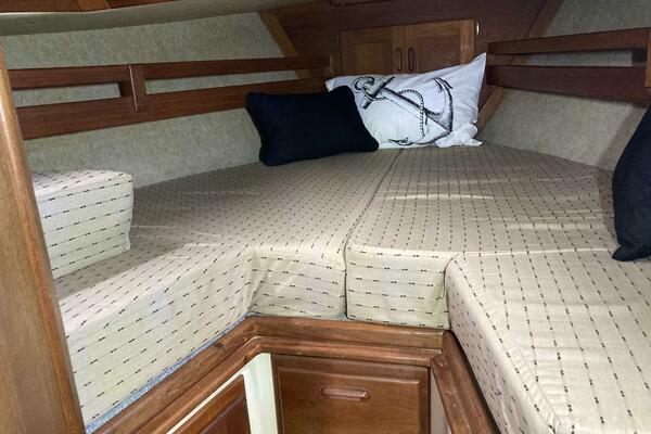 34ft Pacific Seacraft Yacht For Sale