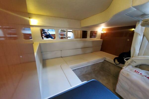 31ft Sea Ray Yacht For Sale