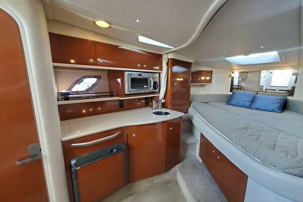 31ft Sea Ray Yacht For Sale