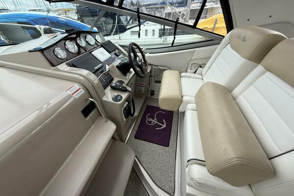 31ft Sea Ray Yacht For Sale