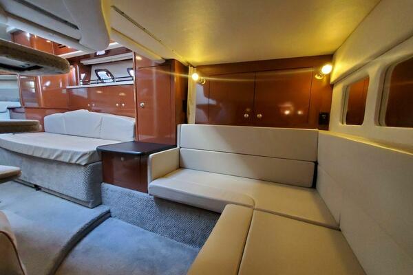 31ft Sea Ray Yacht For Sale