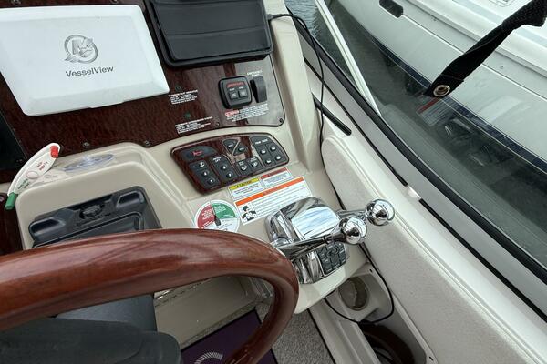 31ft Sea Ray Yacht For Sale