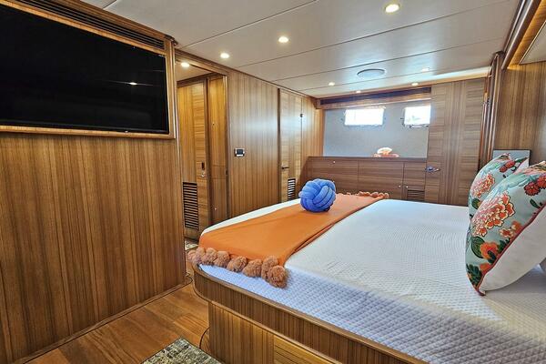 KNOT STABLE 72ft Outer Reef Yachts Yacht For Sale