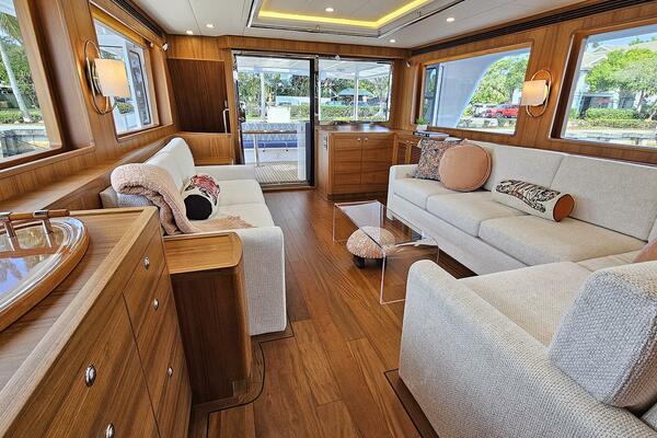 KNOT STABLE 72ft Outer Reef Yachts Yacht For Sale