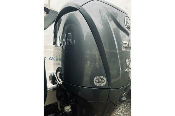 27ft Robalo Yacht For Sale