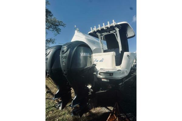 27ft Robalo Yacht For Sale