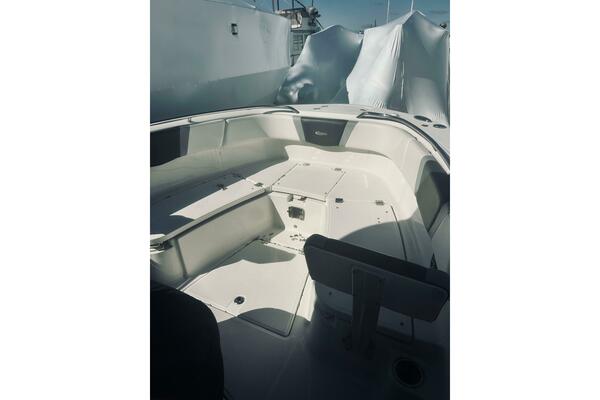 27ft Robalo Yacht For Sale