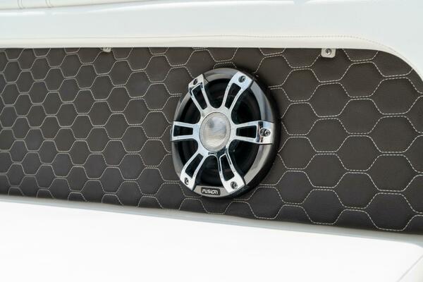 31ft Sea Ray Yacht For Sale