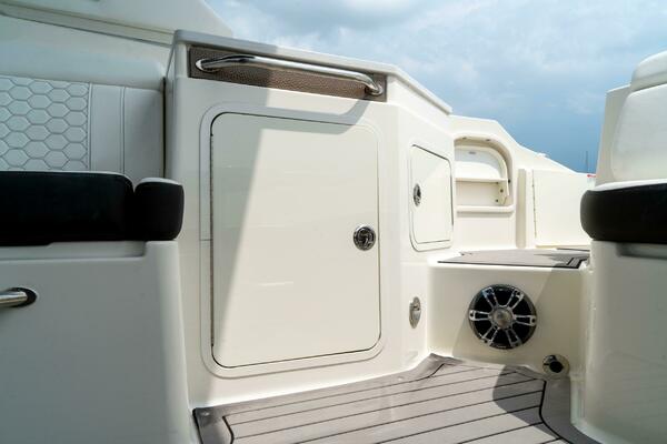 31ft Sea Ray Yacht For Sale