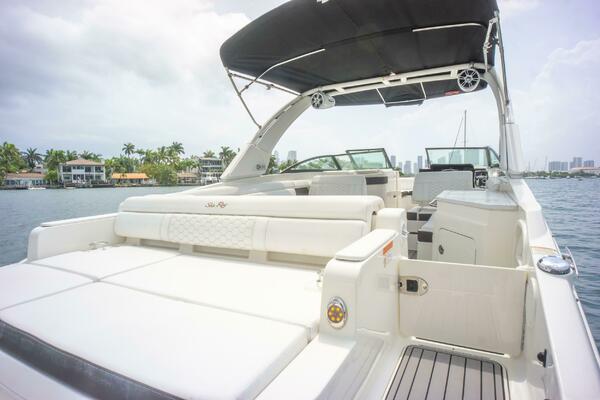 31ft Sea Ray Yacht For Sale