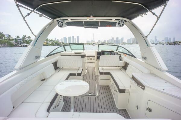 31ft Sea Ray Yacht For Sale