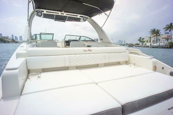 31ft Sea Ray Yacht For Sale